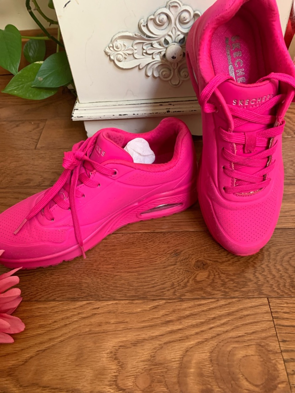 Skechers Women's Neon Pink Athletic Sneakers